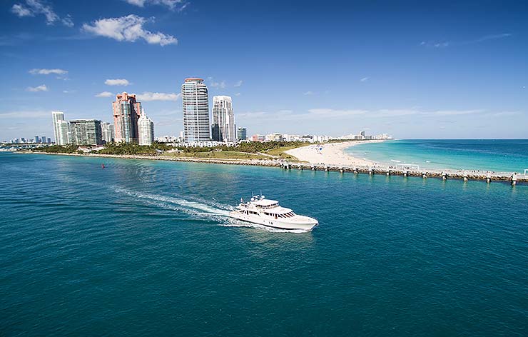 Enjoying a boat trip from Miami, with stunning views